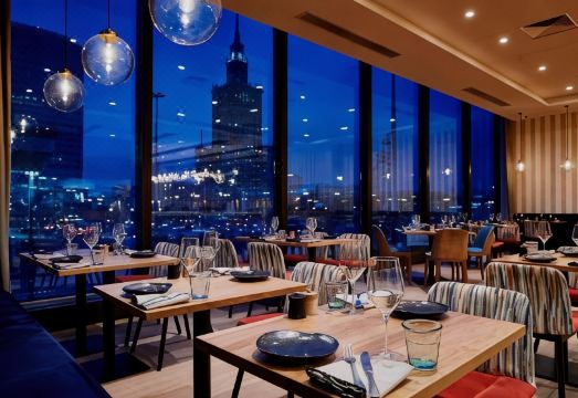 1. 바르샤바 프레지..