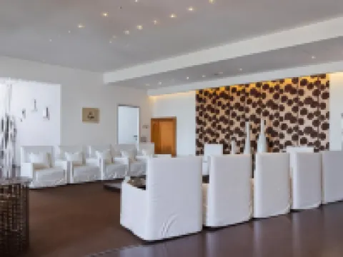 地中海飯店及會議中心 薩萊諾住宿飯店