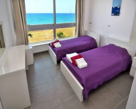 Blue - Beach Front Spectacular Villa Sleeps 10