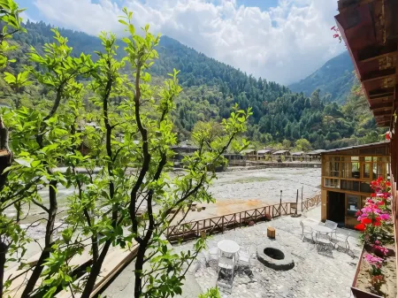 Living Good - A Himalayan Boutique Stay