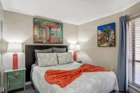 Water View*Ideal Location*Pool