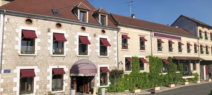 Hôtel de La Loire Aux Portes de Sancerre シェールのホテル