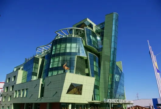 Earth & People Hotel & Spa - Free Parking Отели рядом с достопримечательностью «Абакус бизнес център»