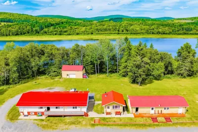 Love Hotels St John River by OYO at Fort Kent ME