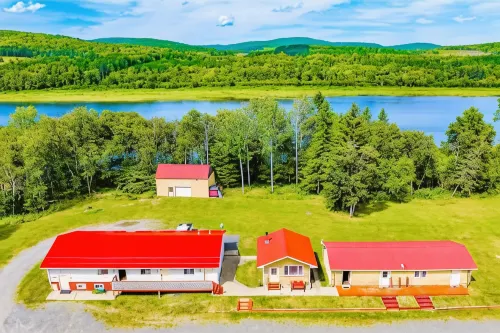Love Hotels St John River by OYO at Fort Kent ME