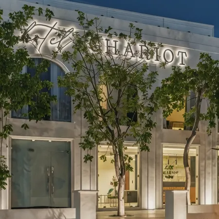 Hotel Chariot