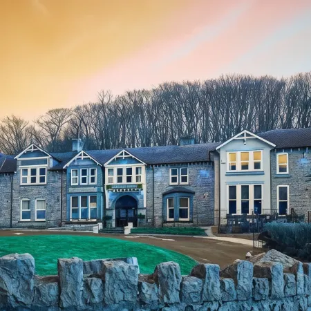 Craigside Manor