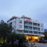 Hotel Divers Hoteles en Radhimë