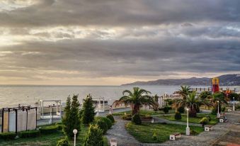 Plutus Hotel