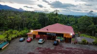 Heliconias Nature Inn y Aguas Termales Hoteles cerca de Reserva biológica Bosque Nuboso Monteverde