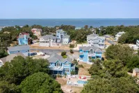 Private Pool and Outdoor Activities - Charming Family Retreat