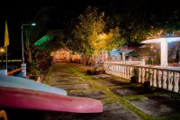 Cris Del Mar Resort