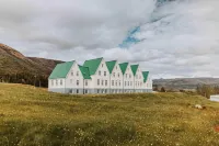 Héradsskólinn Historic Guesthouse Hotel a 