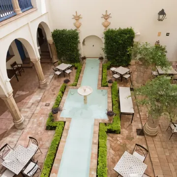 Las Casas de la Judería de Córdoba Отели рядом с достопримечательностью «Дом сефарда»