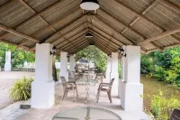 Riverside Hotel Hotel a Bopitiya