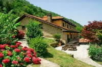 Logis Hotel Restaurante la Casa de Juansabeli