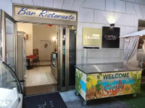 55 アイラ パレルモのホテル