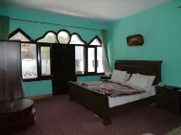 Flora Inn Hotel Naran