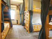 Sakura Guest House Hotel dekat Jembatan Nakabashi