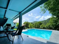 Mira by Atra - homestay