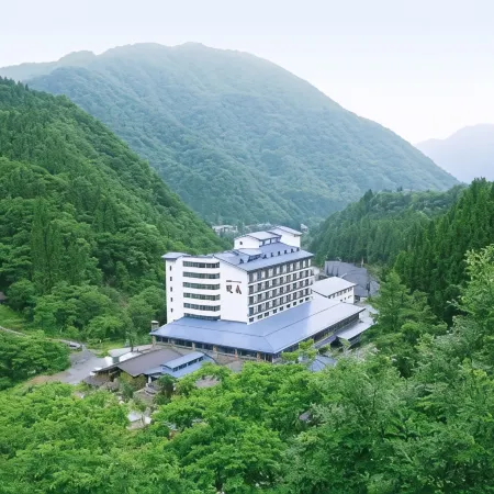Okuhida Garden Hotel Yakedake Отели рядом с достопримечательностью «Хираю Горячие источники»