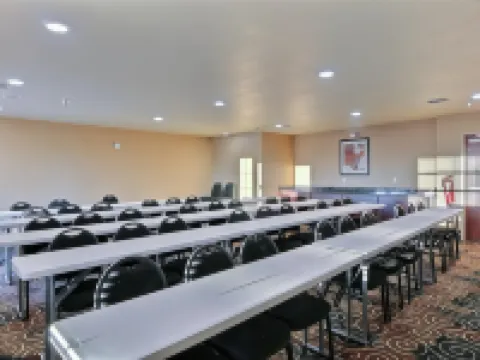 Cobblestone Hotel & Suites - McCook Hotels in Mccook