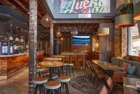 The Lucky Hotel - Barer