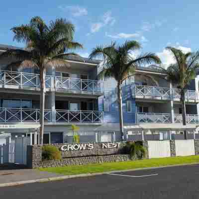 Crow's Nest Apartments Hotel Exterior