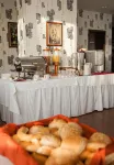 Jade Hotel-Ezüsthíd Hotel - breakfast