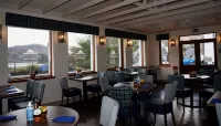 The Royal Hotel - breakfast