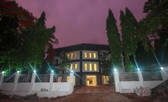 Strand Resort