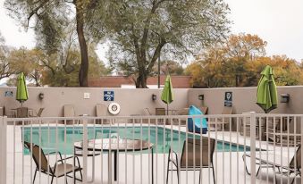 La Quinta Inn & Suites by Wyndham Lubbock West Medical Centr