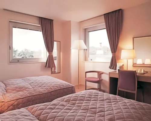 Hotel Kiraku Hotels near Inage Ward