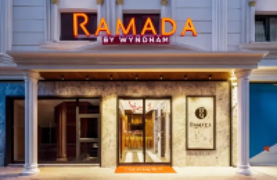 Ramada by Wyndham Istanbul Umraniye Hotels in der Nähe von Moschee Çamlıca