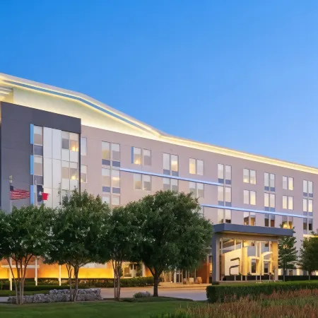 Aloft Plano Отели рядом с достопримечательностью «TUMI Store - Legacy West»