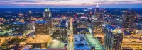 Updated 4-bedroom house with relaxing sunroom; minutes from downtown Raleigh. - 무료 와이파이