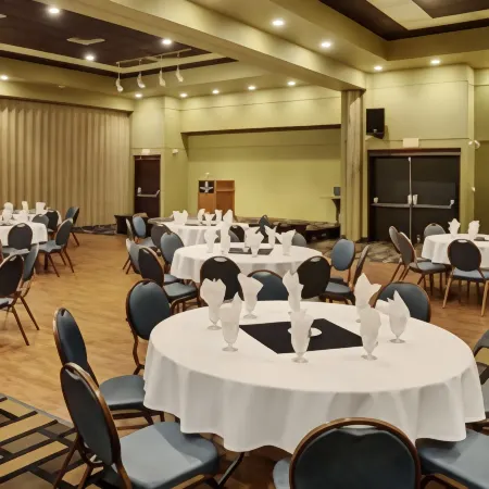 Kindersley Inn
