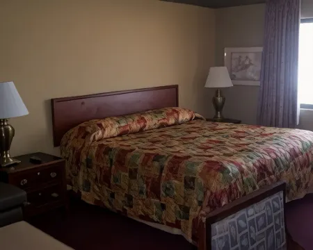 Days Inn & Suites by Wyndham Caseyville Hotels in Caseyville