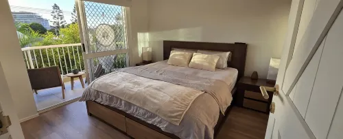 Two-Bedroom Apartment with Private Sauna on the Balcony/500m to the Beach