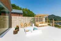 Hongcheon Countryside Rest Area Hotels near Gongjaksan Sutasa