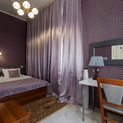 아바주르 호텔 톰스크 호텔