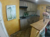 Complete apartment 4 persons (2 in bed and 2 in sofa bed) central in Tíjola