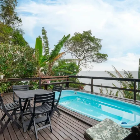 House w/ Ocean View, Pool and Beach Access Ize0016 Отели рядом с достопримечательностью «Пляж Жюрери»