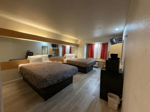 Americas Best Value Inn and Suites Ada