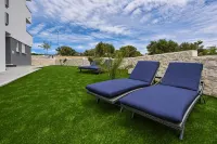 Pool Apartments & Rooms Mare - parking