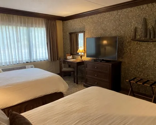 Fourwinds Lakeside Inn & Marina Hotels in Monroe County