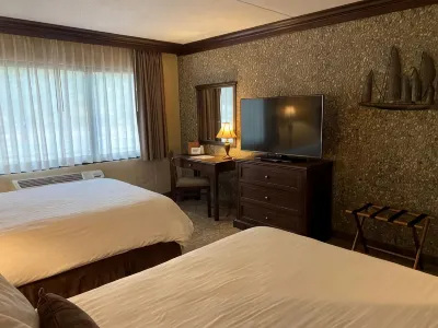 Fourwinds Lakeside Inn & Marina Hotels in 