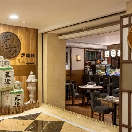 Grand Emperor Hotel