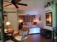 WELCOME  TO THE COUNTRY - LAKE FRONT PROPERTY - THE FOX DEN STUDIO - Apartments