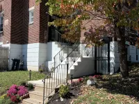 STUDIO apt.  nightly or monthly stays with washer, dryer, work space and WiFi Hotels near Cliveden